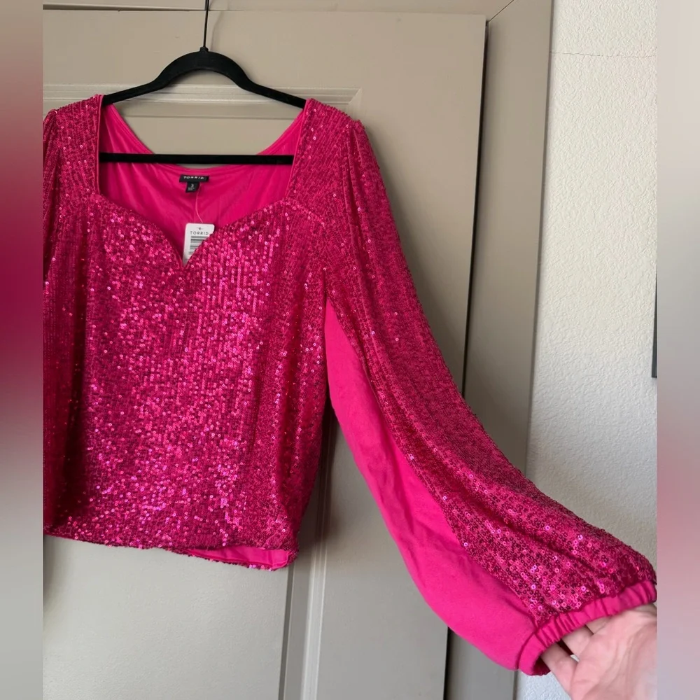 NWT Torrid Sequin Deep V-Neck Long Sleeve Blouse - Picture 4 of 11
